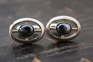 Vtg Estate Silver Tone Hematite Center Stone Open Frame Oval Cufflinks GUC - Imagen 1 de 7
