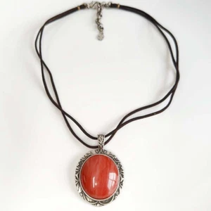 Collar colgante ovalado de resina marca Lucky de 16" vintage para mujer fiesta vacaciones joyería - Imagen 1 de 3