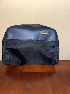 TUMI für Delta schwarz Canvas silberfarben LOGO Kosmetiktasche Beutel 6,5" L x 5" B x 2" T - Bild 1 von 6