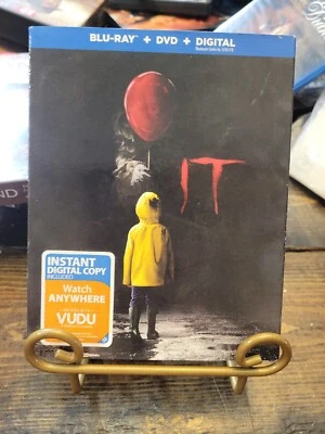 It (Blu-ray/DVD, 2017 Remake  - Image 1 of 3
