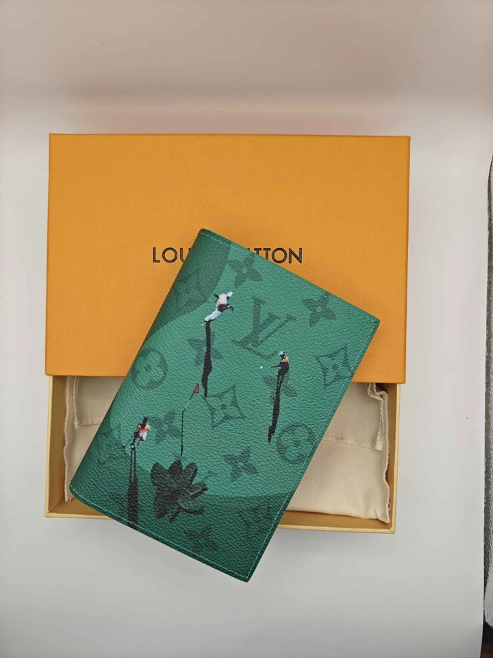 Cartera Louis Vuitton / Pasaporte Verde Golf Cubierta Soporte  Foto 1 de 4