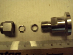 Let-lok 768LSF, 1/4" compression tube x 3/4 sanitary adapter - Picture 1 of 2