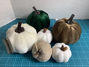 Lot 3 Fall 4.5” Velvet Covered & 3 Small Pumpkins Table Tray Decor Wreath New - Picture 1 of 6