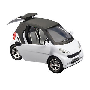 White 1:32 Pull-Back Model Car Metal Diecast Toy Vehicle Sound Light Kids Gift G