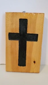 Bloque colgante de madera con cruz - Imagen 1 de 3