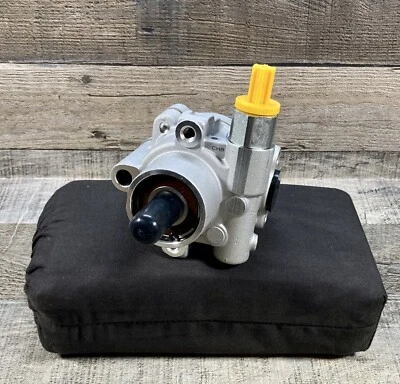 Bomba de dirección asistida 96-5366 para Infiniti QX56 y Nissan Pathfinder Titan Armada Foto 1 de 4