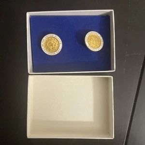 Vice President Nelson Rockefeller Signed Old Style White Seal Cufflinks - Picture 1 of 5