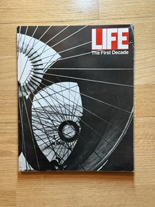 Life: The First Decade LIFE Magazine Paperback History - Bild 1 von 2