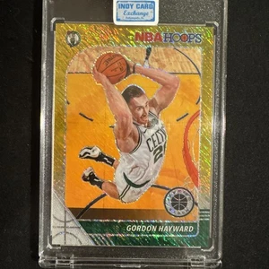 2019-20 Panini NBA Hoops Premium Stock Shimmer Gold /8 Gordon Hayward #9  - Picture 1 of 7