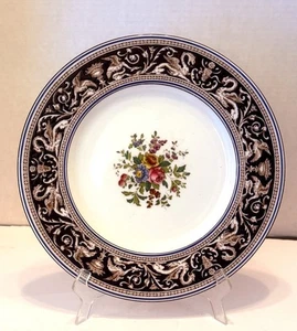 3 Vintage Wedgwood FLORENTINE DARK BLUE Dinner Plates Floral Center 10.5” - Picture 1 of 4