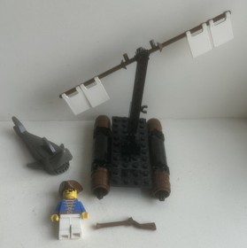 LEGO 6257 Pirates Castaway's Raft NEAR COMPLETE + Figure + Shark LOOK!