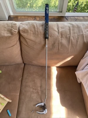 odyssey sabertooth putter right hand 35” - Image 1 of 4