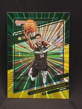 21-22 Panini Donruss Holo Green & Yellow Laser Giannis Antetokounmpo #177 ▪︎B44