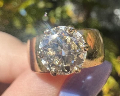 Solitario banda ancha de 1,48 quilates Foto 1 de 4