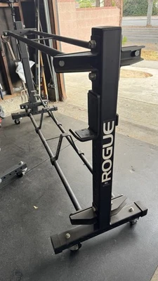 "Almacenamiento masivo universal Rogue Fitness 76"" con ruedas para placas de parachoques, bola mediana" Foto 1 de 2