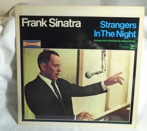 Strangers In The Night Frank Sinatra LP Record Album 1966 French Pressing * - Imagen 1 de 3