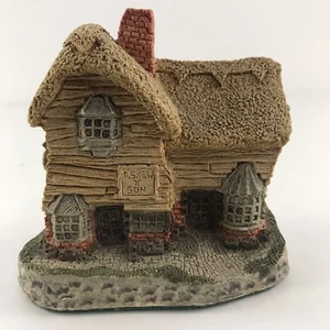 Estatuilla miniatura vintage David Winter The Village Shop 82 John Hine hecha a mano - Imagen 1 de 10