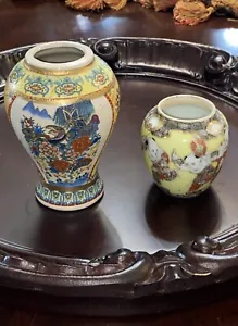 Juego de 2 jarrones asiáticos miniatura pintados a mano vintage - Imagen 1 de 24