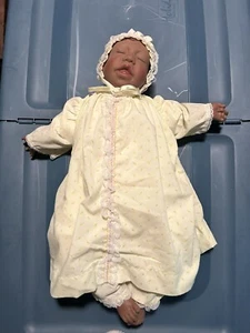 Lee Middleton African American Dear One Newborn Sleeping Baby Doll 1985 Signed - Picture 1 of 6
