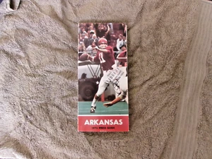 ARKANSAS FOOTBALL MEDIA GUIDE 1972 Anuario Programa Frank Broyles Joe Ferguson - Imagen 1 de 24