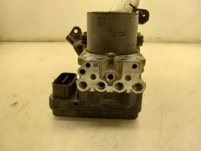 Conjunto de bomba de freno antibloqueo Toyota Highlander 2009-2010 OEM Foto 1 de 2