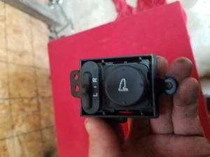 09 10 11 12 13 HONDA FIT INTERRUPTOR DE AJUSTE DE CONTROL DE ESPEJO ELÉCTRICO OEM - Imagen 1 de 2