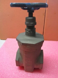 NIBCO T-133 / T123 150 lb válvula de puerta de bronce roscada 2 1/2, B 150 SWP - 300 WOG - Imagen 1 de 5