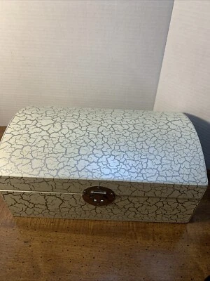 Деревянный ящик для хранения купольная крышка белый с серебряными акцентами - Изображение 1 из 4