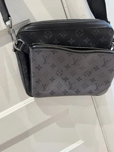 Louis Vuitton Men’s Monogram Trio Messenger Bag - Picture 1 of 6