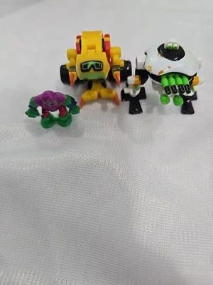 Vintage Z-Bots Figures! - Image 1 of 4