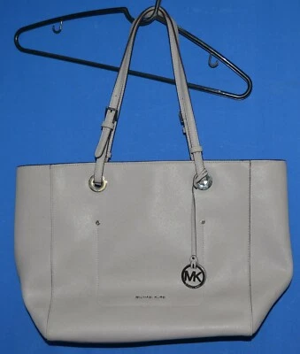 Michael Kors Walsh большая сумка с короткими ручками плеча Дамская сумка цвет светло-серый - Изображение 1 из 4