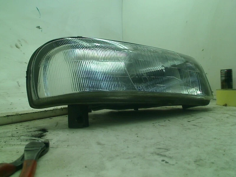 SCHEINWERFER LINKS Renault Master II (JD) Bus 2.8 dTi T28 (S9W-702) 2000 - Bild 1 von 1