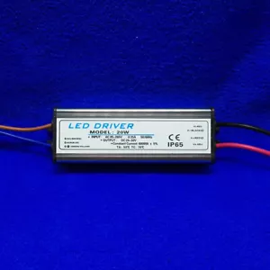 1pc Waterproof AC LED Driver 20W 600mA Power Supply for Lamp Spot Light Bulb DIY - Picture 1 of 3