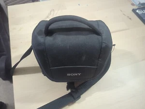 Sony LCS-U11 Soft Camcorder Bag Carrying Case for DSLR CAMERAS Mirrorless - Picture 1 of 4