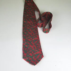 Tie Alynn Neckware Mistletoe Red 100% Silk Christmas Holidays - Picture 1 of 4