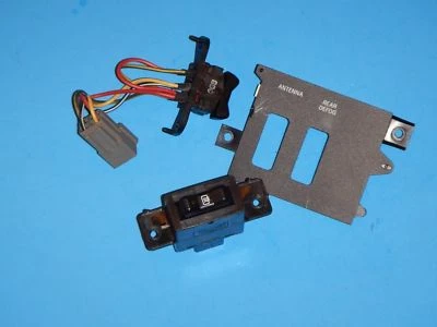 1986-89 Lincoln Mark VII antena de alimentação OEM conjunto de interruptor descongelador traseiro - Imagem 1 de 4