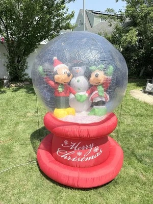 Globo de nieve inflable Gemmy Airblown Disney Mickey y Minnie Mouse de 6' Foto 1 de 4