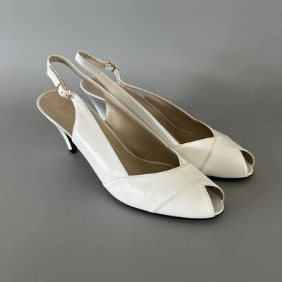 Vintage Bruno Magli Hells Size 8 White Peep Toe Low Heel Elegant - Image 1 of 4