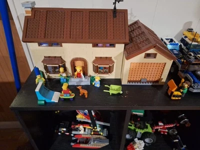 LEGO The Simpsons House (71006) Used Sold As Is W/Instructions, No Box - Image 1 of 4