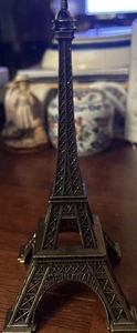 Torre Eiffel Modelo París Francia Metal Réplica Recuerdo 6.5" - Imagen 1 de 3