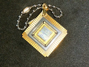 Vintage Gold CPU Phone Pendant Keychain IT AI Cyber Tech EDC Art Jewelry Gift - Picture 1 of 3