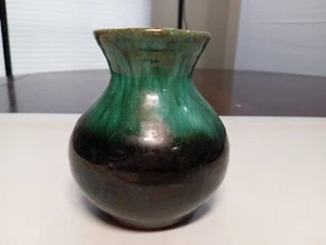 Vintage Teal and black water drip vase with red bottom no mark - Picture 1 of 5