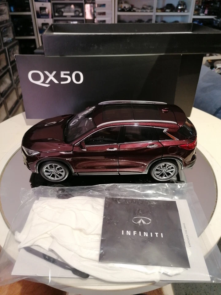 Paudi 1/18 Toyota Lexus Infiniti QX50 2017 IMPRESSIVE MODEL with original box - Immagine 1 di 4
