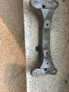 Bmw E90 E82 E87 Getriebehalter Aufhangung 22316760300 - Bild 1 von 3