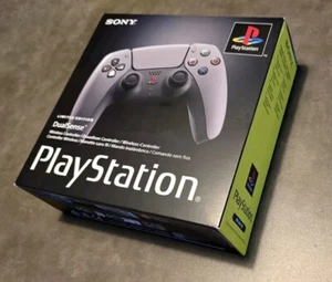 Manette PS5 DUALSENSE 30th Anniversaire Sony Playstation - EN STOCK - NEUF🎁🎄 - Picture 1 of 2