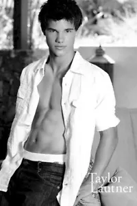 Póster de Taylor Lautner ~ CAMISA ABIERTA 24x36 Crepúsculo Película Saga Jacob Pinup - Imagen 1 de 1