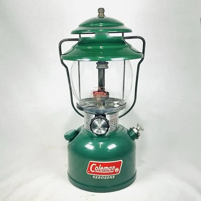 Винтажный американский керосиновый фонарь Coleman 201 с одной каминной полкой, 11/1974 - Изображение 1 из 4