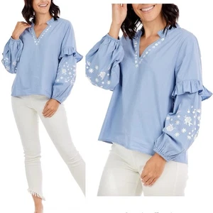 Top Mudpie Chambray Ruffle Macauley ricamato taglia large nuovo con etichetta Mud Pie - Foto 1 di 6