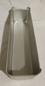 Wear-Ever #2769 Aluminum Long Loaf Baking Pan 16" x 4.5" x 4" - Picture 1 of 5
