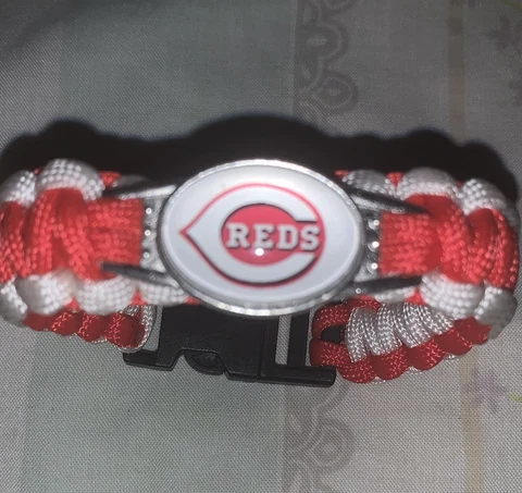 MLB Team Logo Paracord Bracelet Wrap Wristband  REDS Cover